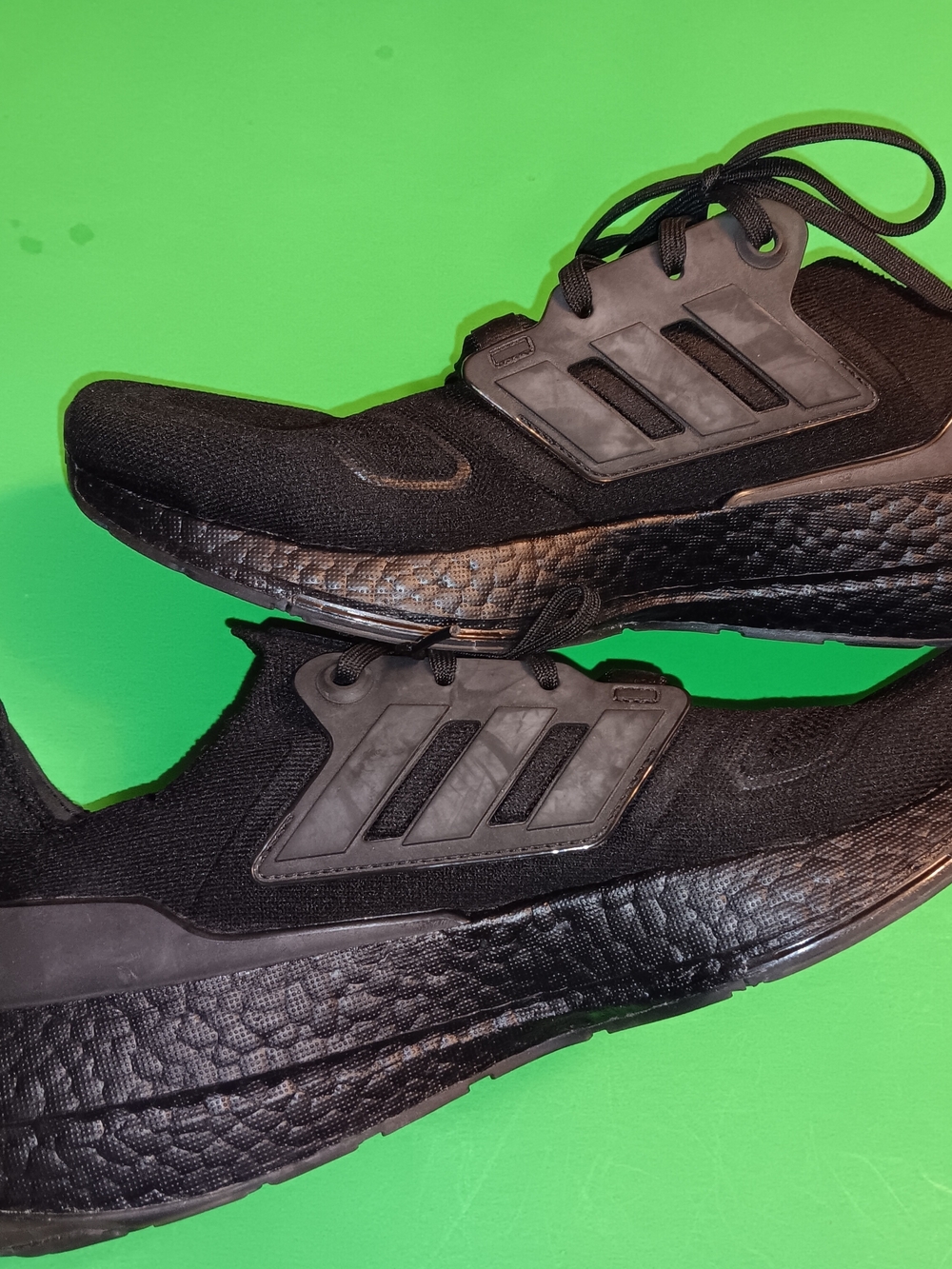 Adidas UltraBoost 22 Running Shoes (GZ0127) Preowned Triple Black Men's Sz 12 - Picture 6 of 12